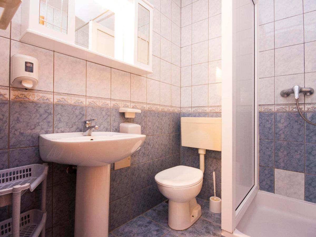 Apartments Skarpa 1601 Rogoznica  Ngoại thất bức ảnh