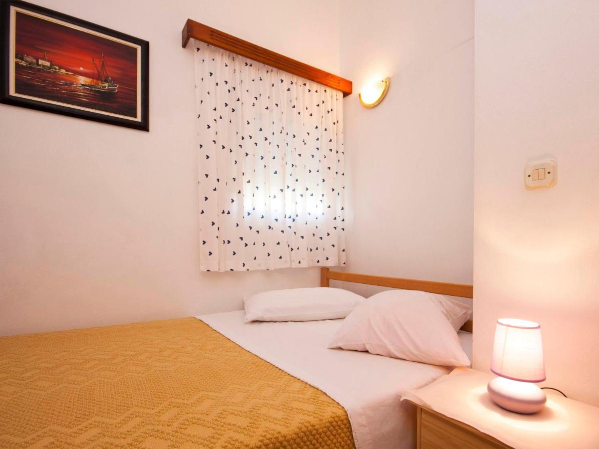 Apartments Skarpa 1601 Rogoznica  Ngoại thất bức ảnh