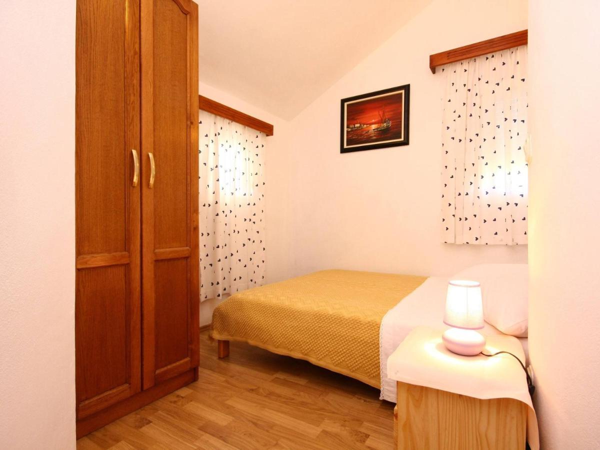Apartments Skarpa 1601 Rogoznica  Ngoại thất bức ảnh