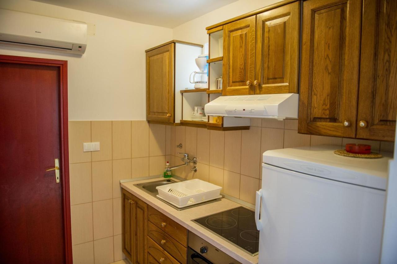 Apartments Skarpa 1601 Rogoznica  Ngoại thất bức ảnh